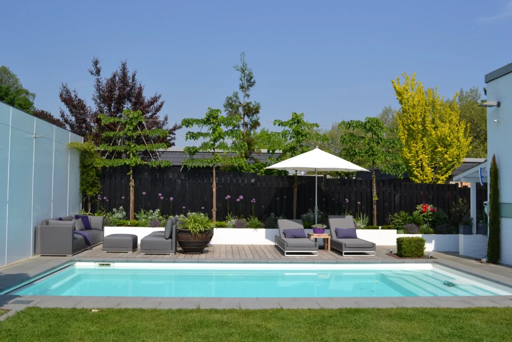 ein pool zum verlieben